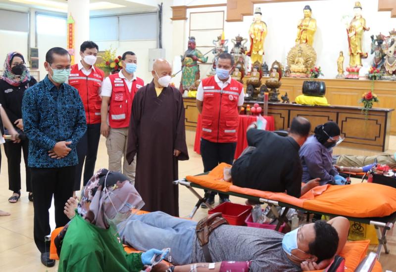 Jelang Imlek, Umat Buddha Gelar Donor Darah
