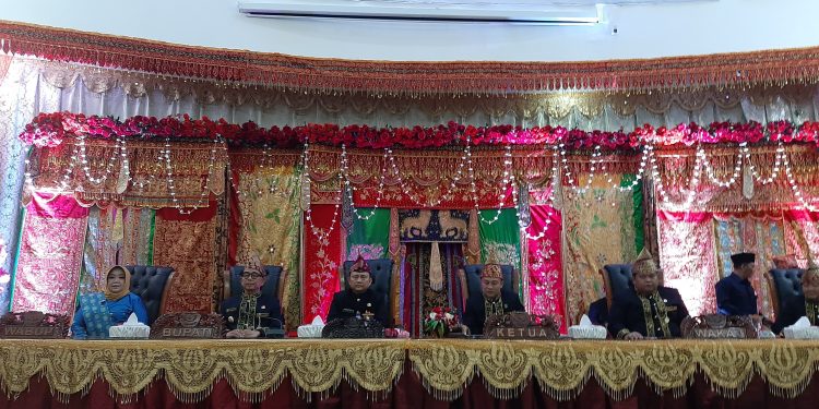 Saat paripurna istimewa DPRD Kepahiang dalam rangka memperingati HUT Kabupaten Kepahiang ke-16.