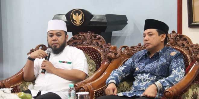 Pendistribusian Bantuan 20 Kg Beras dan 2 Dus Mie Instan Melalui RT