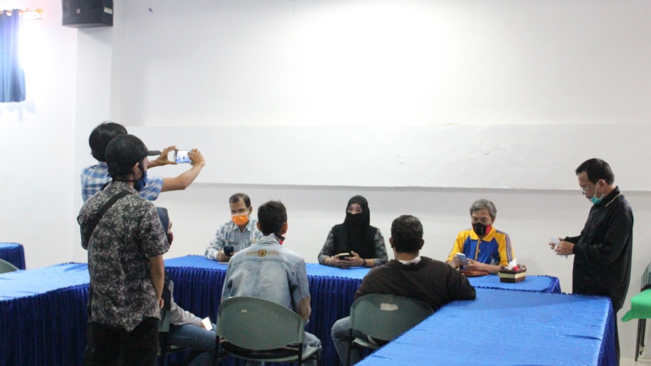 Forum CSR Sumbang 500 APD Ke Puskesmas Benteng