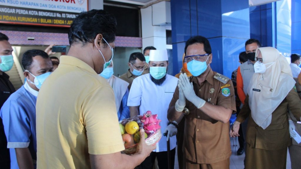 Taati Anjuran Tim Medis, Warga Benteng Ini Dinyatakan Sembuh Dari Covid-19
