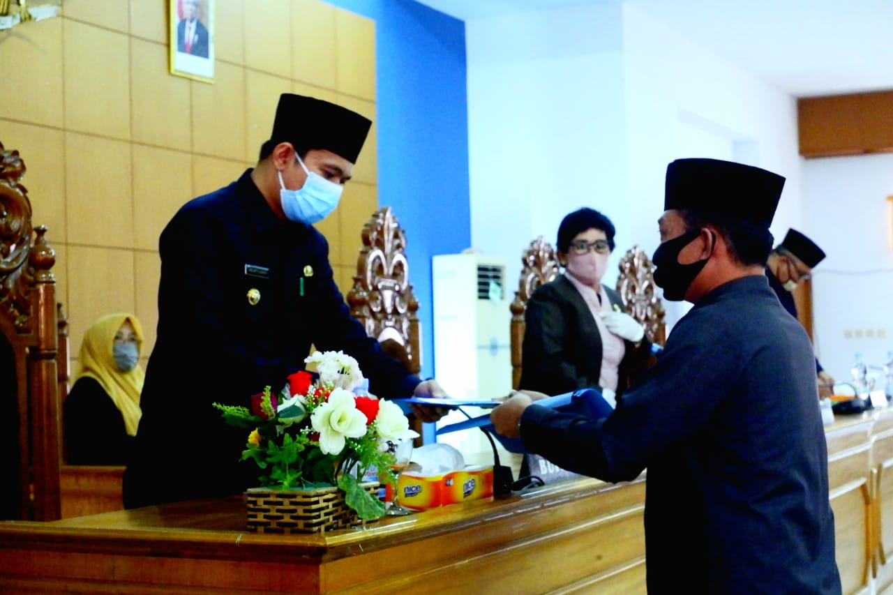 Seluruh Fraksi Dewan BU Setujui LKPJ Pemkab Soal APBD 2019 Dijadikan Perda