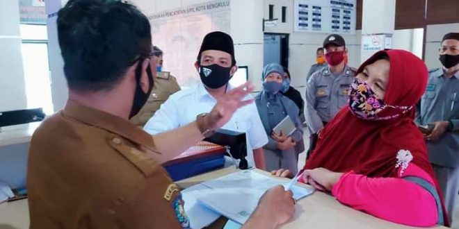 Dewa Ingin Layanan di Dukcapil Mengadopsi Layanan Perbankan