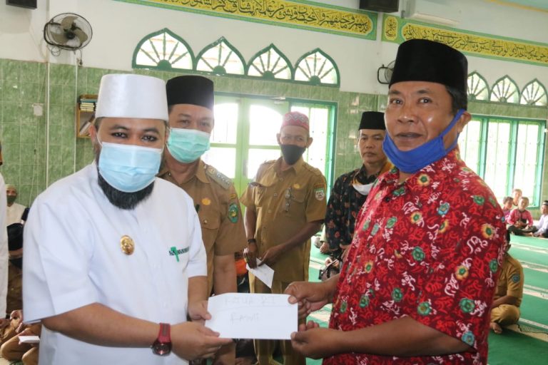 Dukung Program Kota Bengkulu Religius dan Bahagia, Tokoh Masyarakat Diberi "Hadiah"
