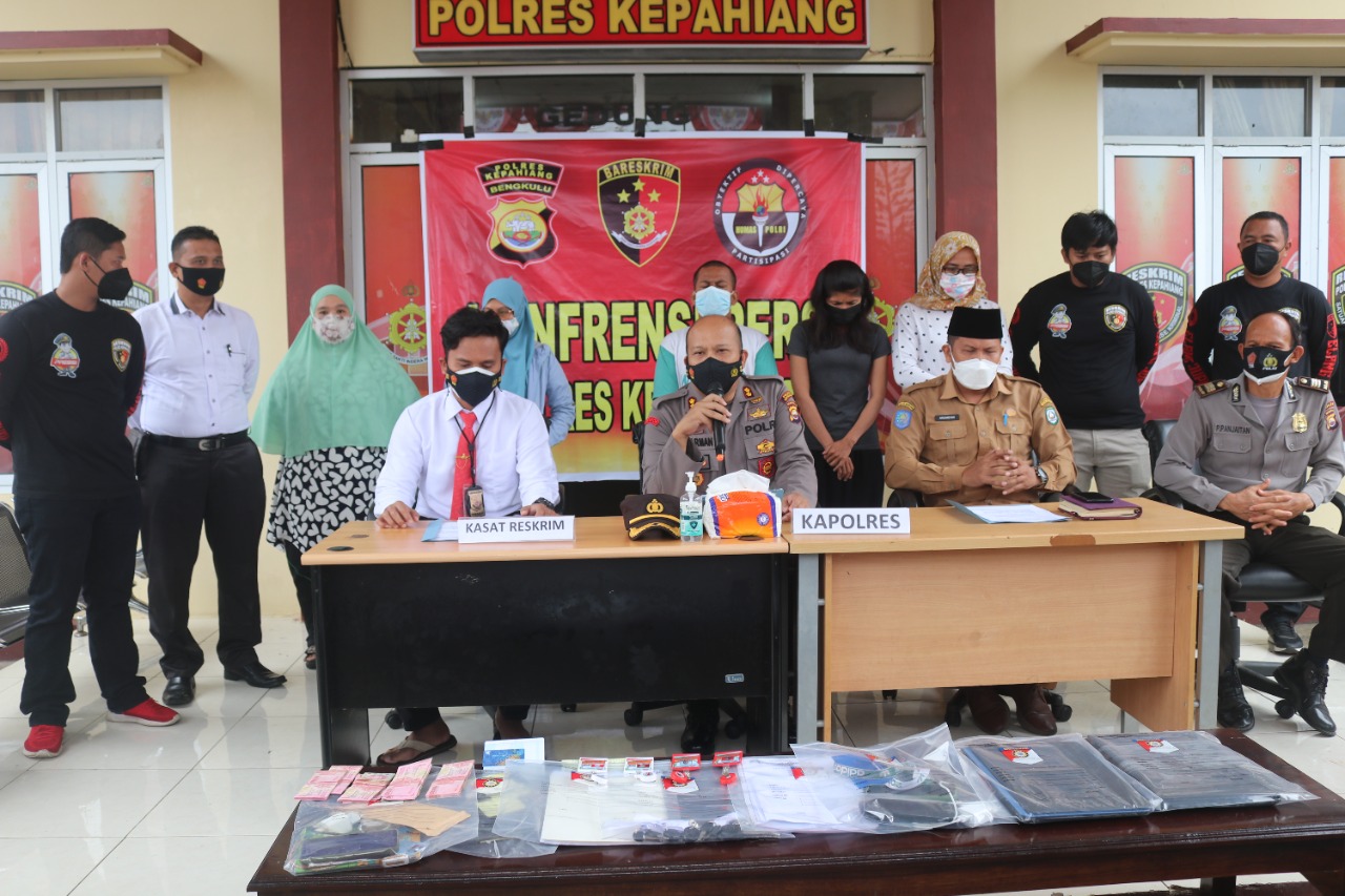 Pers Conference