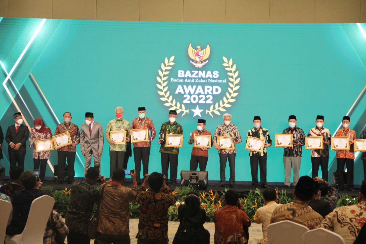 Gubernur Rohidin Terima Baznas Award 2022 sebagai Gubernur Pendukung Gerakan Cinta Zakat