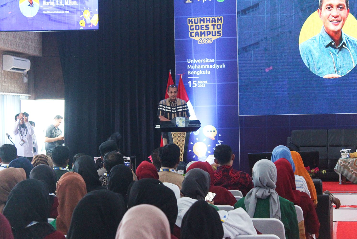 Kumham Goes To Campus 