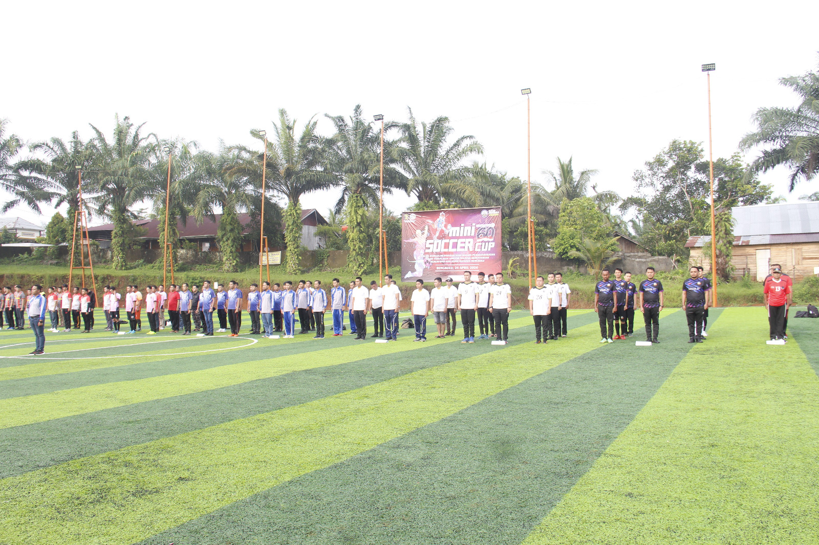 Momentum Puncak Hari Bakti Pemasyarakatan juga dirasakan bagi wartawan bengkulu. Rutan Bengkulu Kelas IIB yang menjadi ketua panitia Mini Soccer di Panenka Unived Sebakul Kota Bengkulu, Rabu (24/4) menggelar pertandingan antar UPT dijajaran Kemenkumham Bengkulu termasuk wartawan bengkulu. Diketahui kegiatan ini perdana di ikuti oleh mitra wartawan Provinsi Bengkulu baik dari kalangan media tv, online dan cetak.  Babak pertama Rutan Bengkulu unggul dalam pertandingan dengan mencetak gol 1-0 dari pemain berna