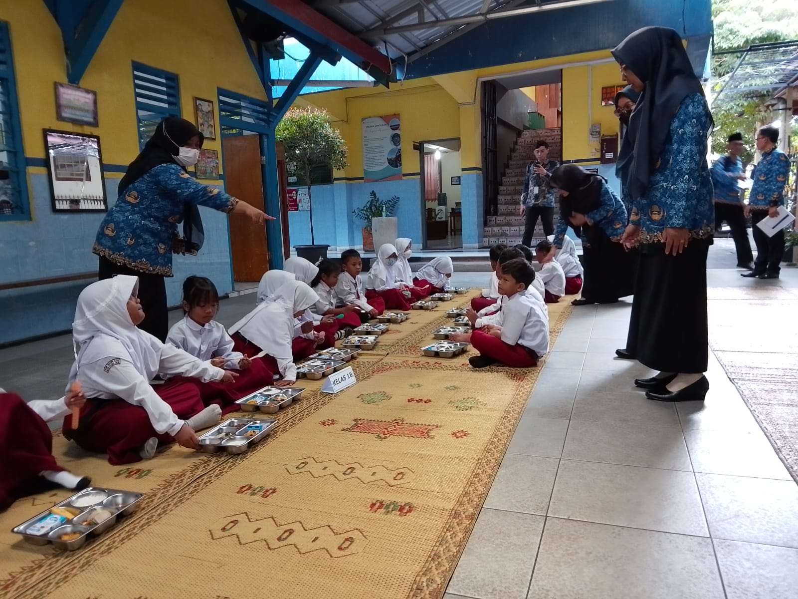 Petugas Kantin Diberdayakan sebagai Ahli Masak, Dapur Sekolah MBG Siap Jalan