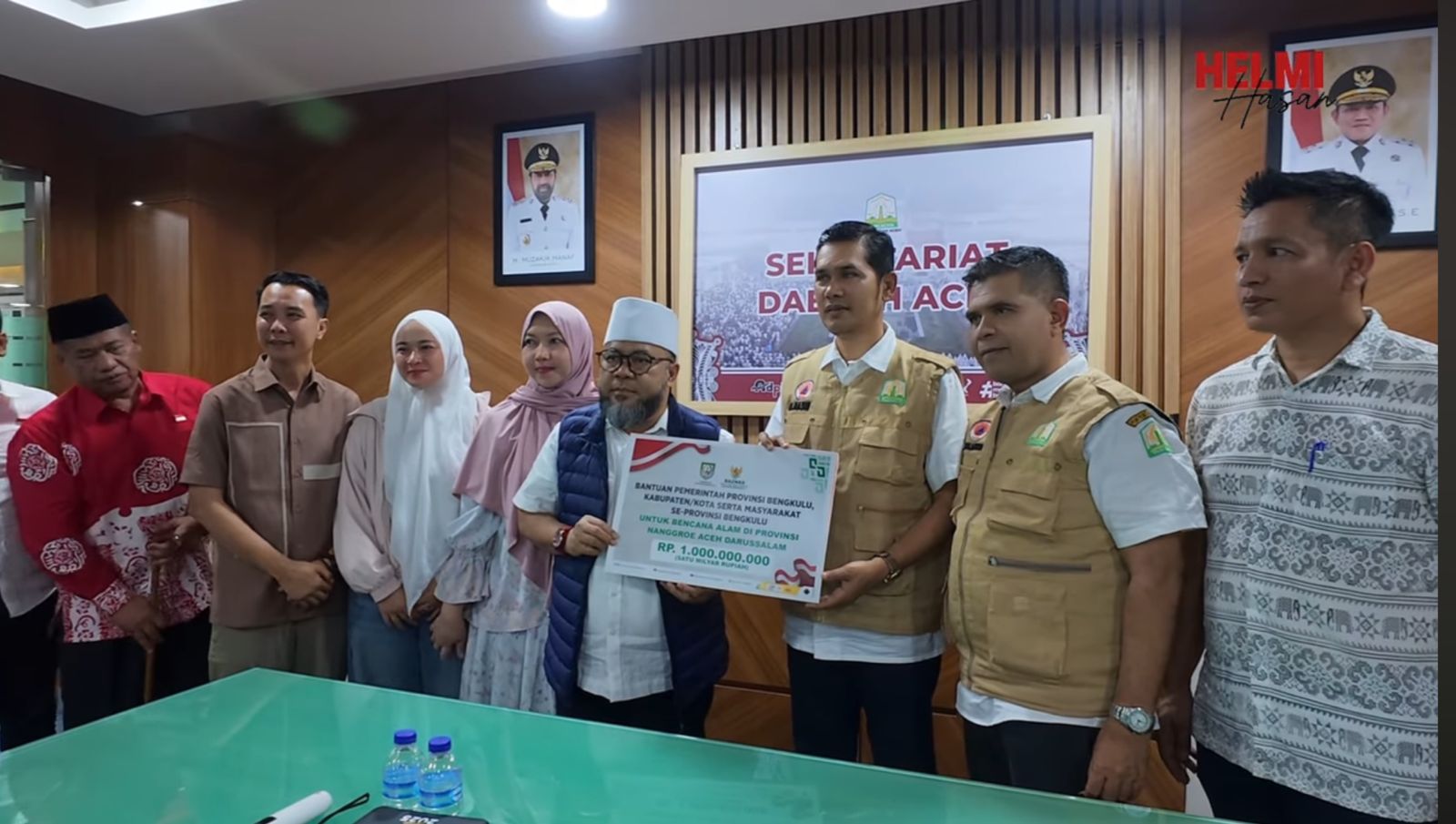 Gubernur Bengkulu Serahkan Bantuan Rp1 Miliar untuk Korban Bencana di Aceh