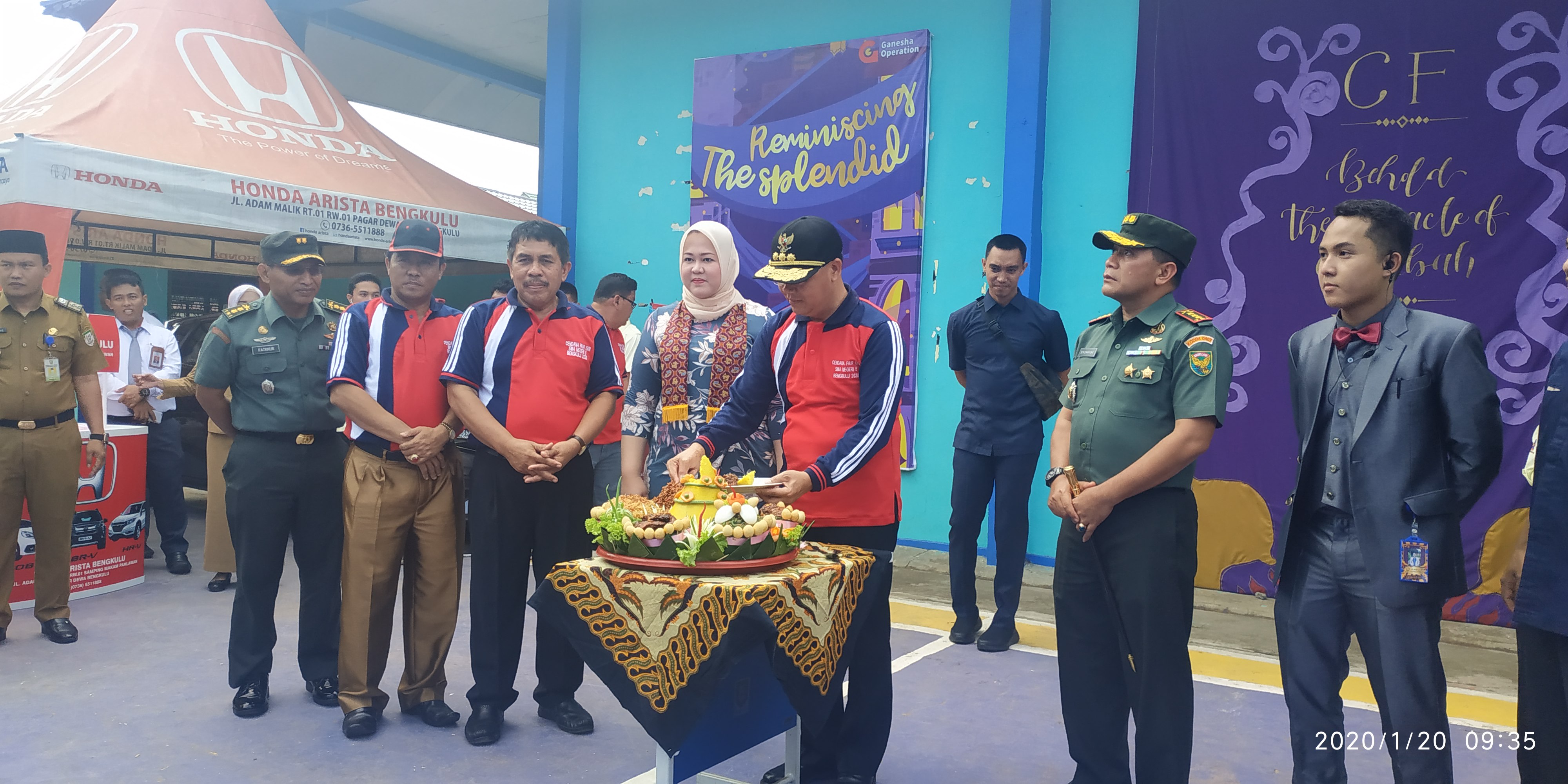 Pemotongan Tumpeng.