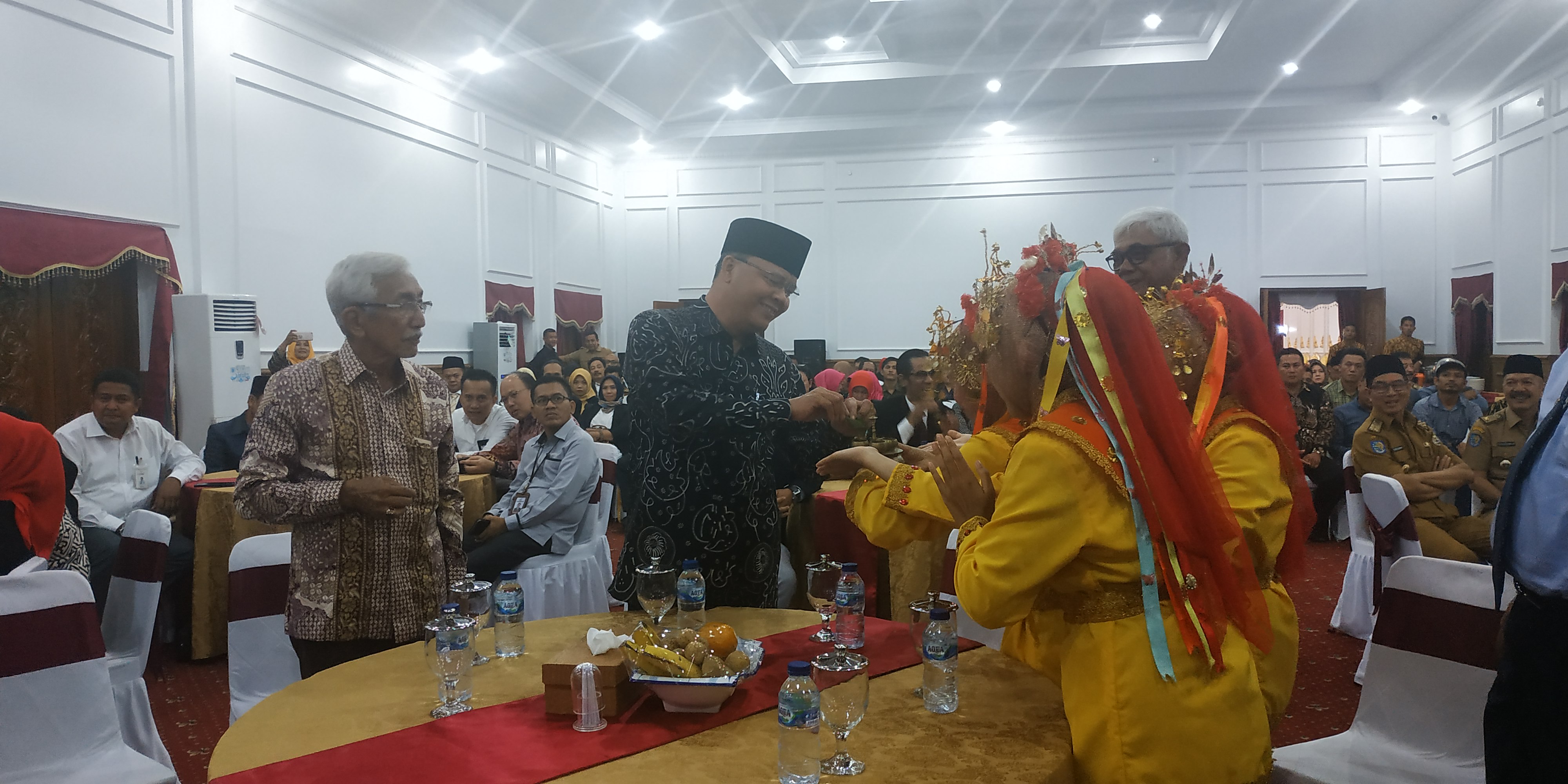Penyambutan Gubernur.