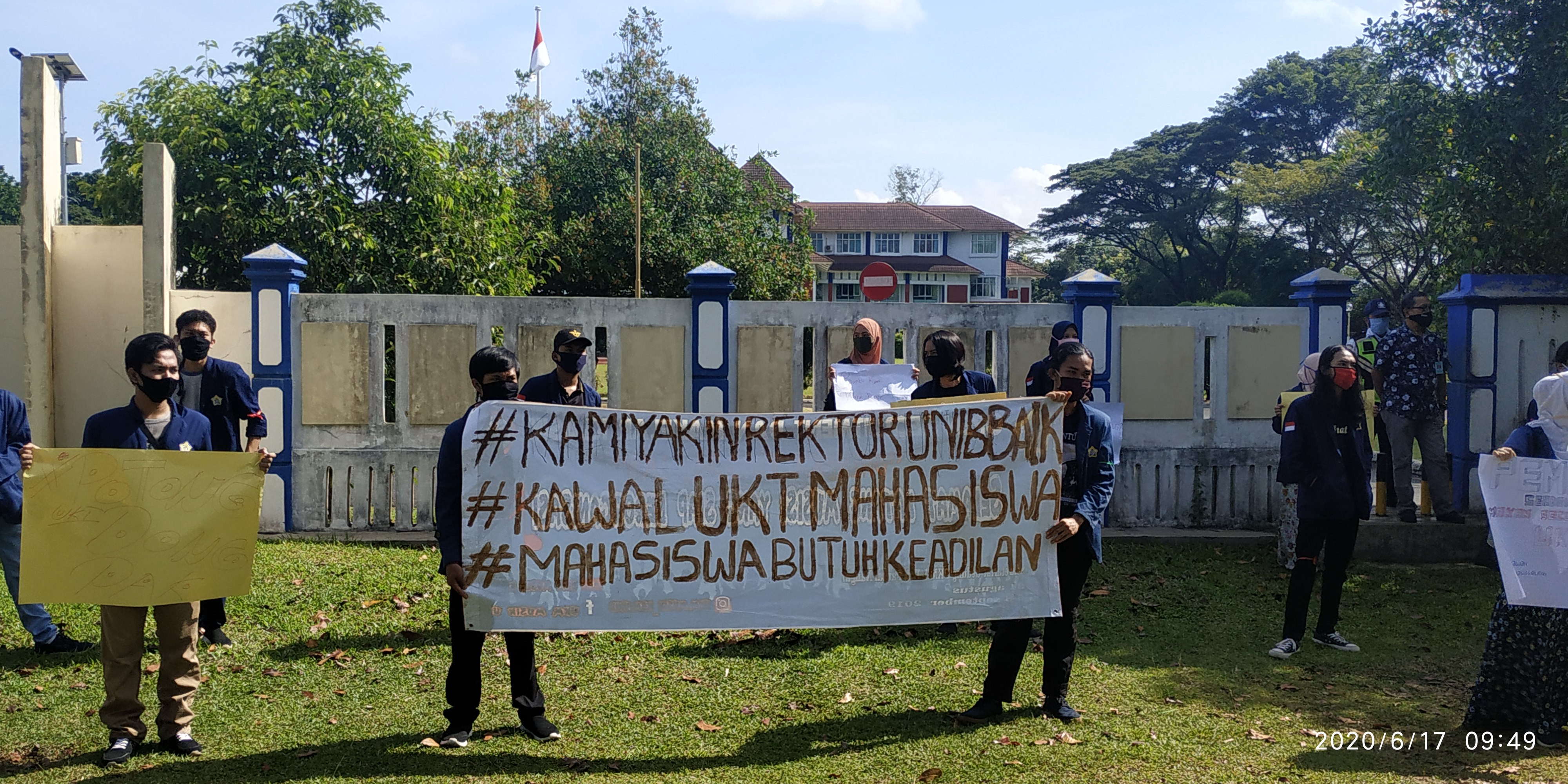 ​​Mahasiswa Unib Tuntut Penurunan UKT