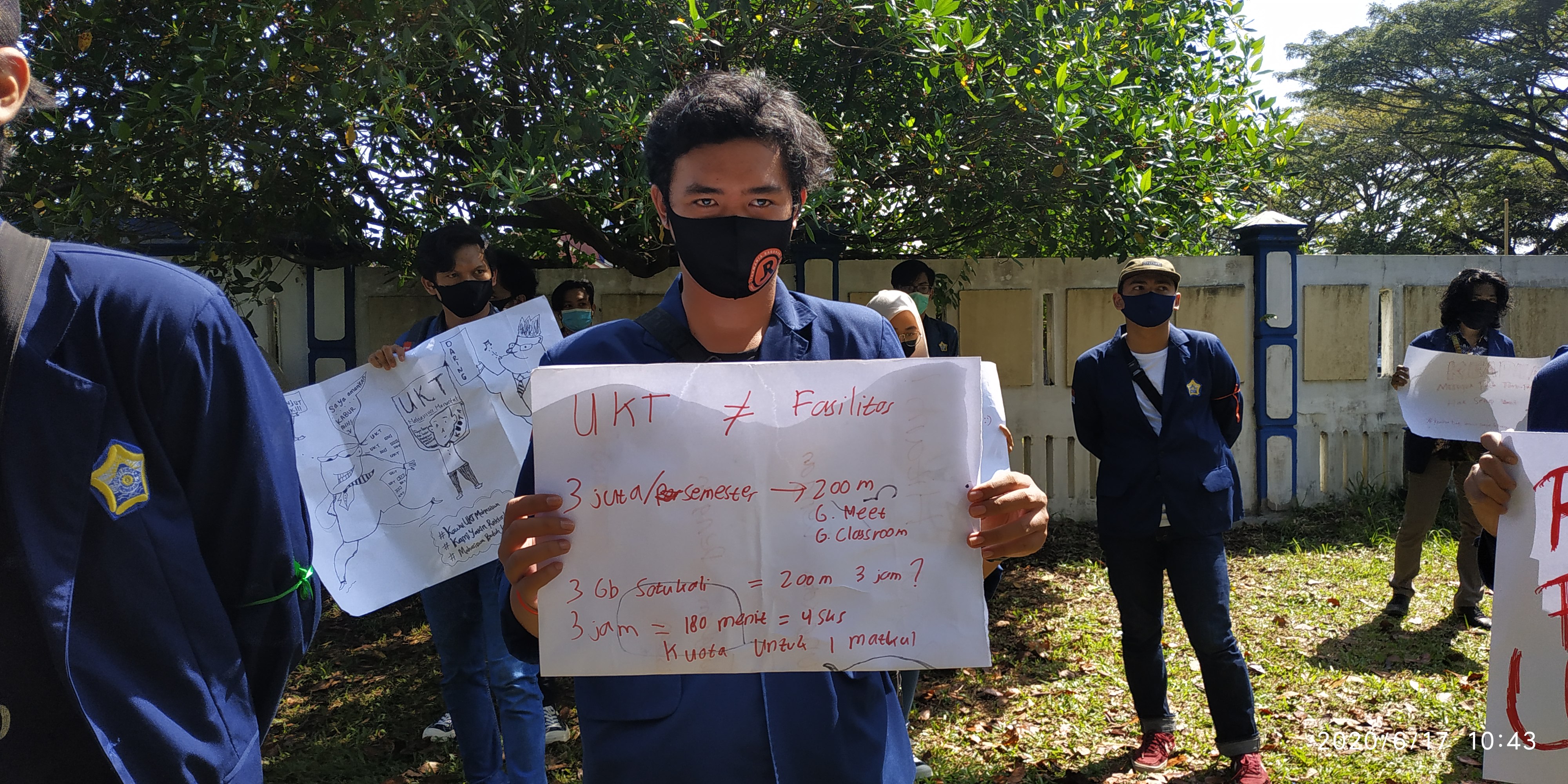 Mahasiswa Unib Tuntut Penurunan UKT