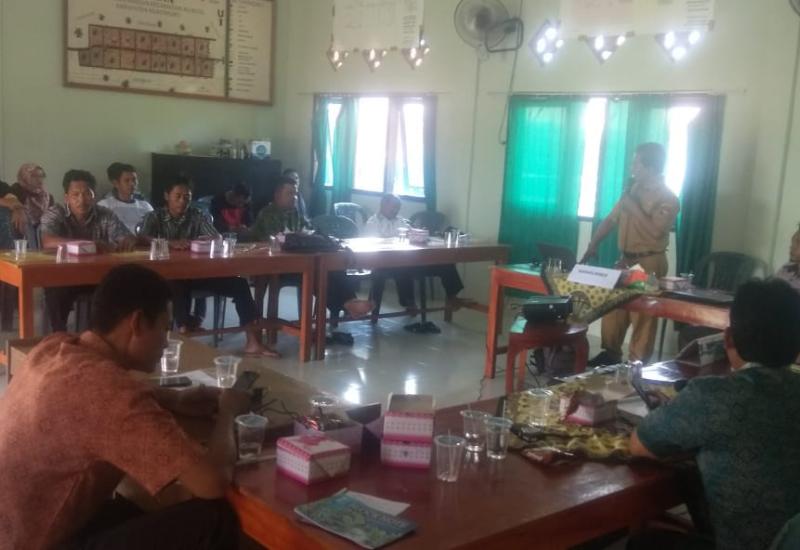 Pelaksanaan sosialisasi penggunaan Dana Desa.