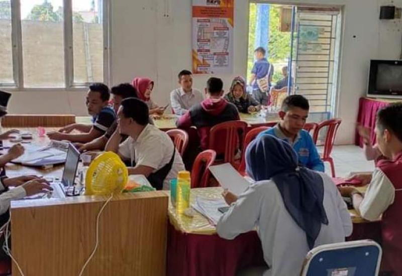 Proses pemberkasan calon anggota PPK.