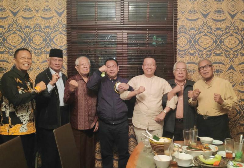 Pertemuan antara Rohidin dan Agusrin serta beberapa tokoh politik lainnya.