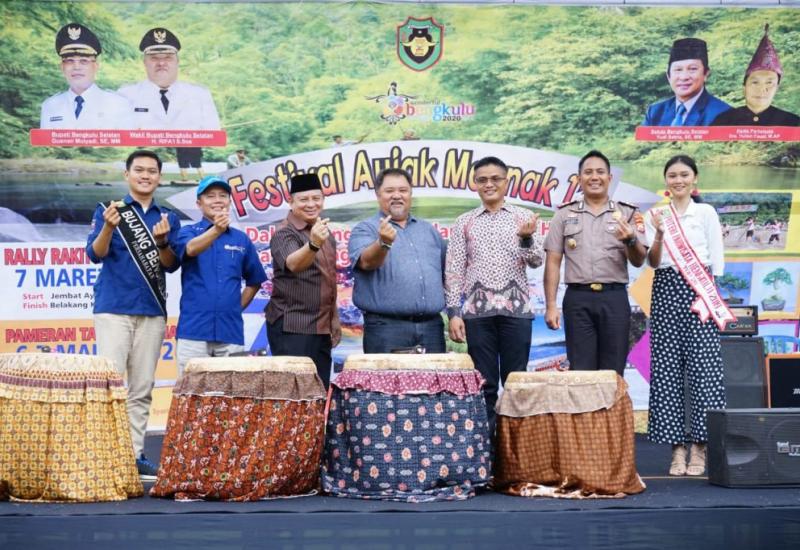 Pembukaan Festival Ayiak Manna.
