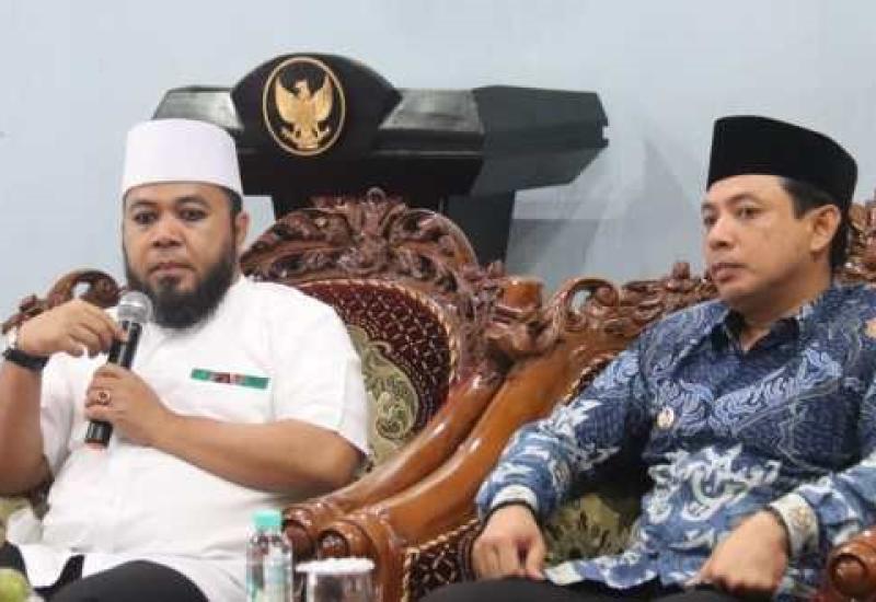 Pendistribusian Bantuan 20 Kg Beras dan 2 Dus Mie Instan Melalui RT