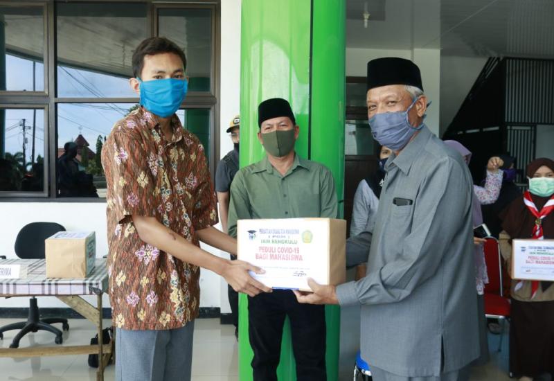 Peduli Mahasiswanya, IAIN Bengkulu Salurkan Seribu Paket Sembako