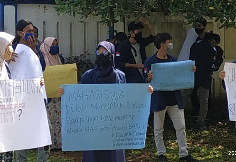 Mahasiswa Unib Tuntut Penurunan UKT