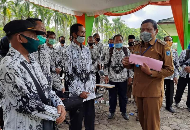 Bupati Mian Hadiahi Sepeda Motor Untuk Pengawas Sekolah