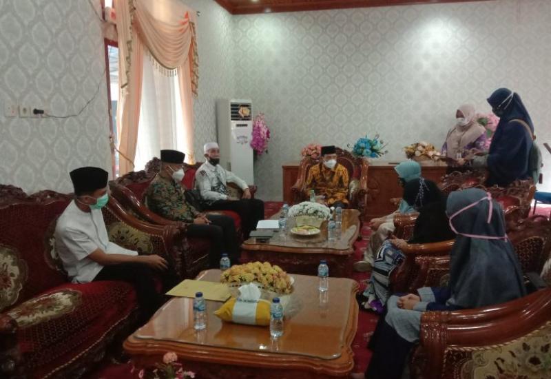 7 Dari 35 Peserta MTQ Perwakilan Bengkulu Diberi "Wejangan" Oleh Plt Walikota