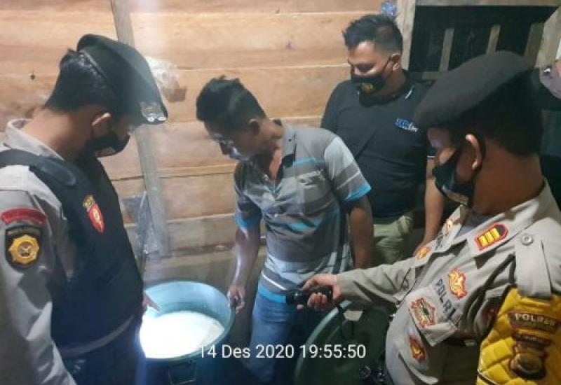 115 Liter Tuak dari 2 Lokasi Disita Polres BS 