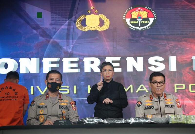 Kadiv Humas Polri saat menggelar konferensi pers/Humas Polri