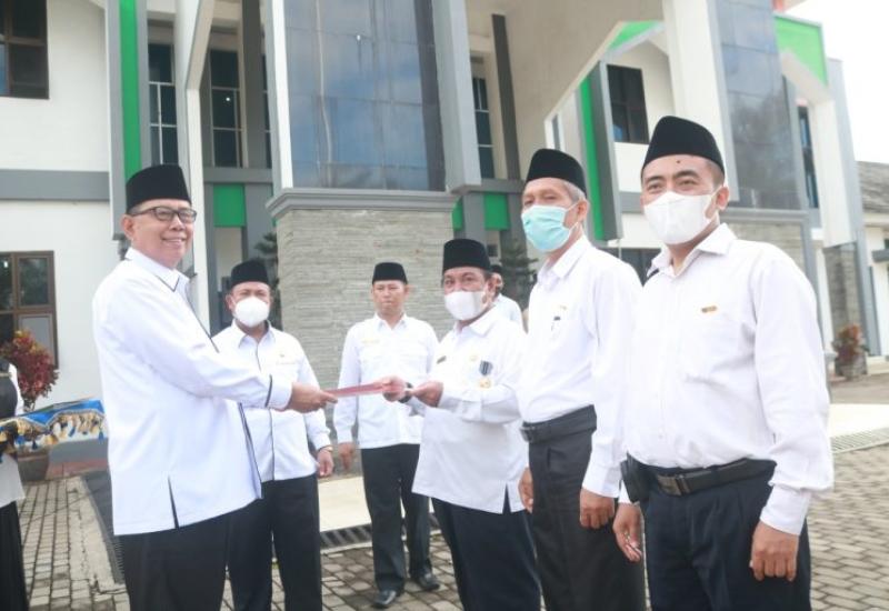 Pemberian penghargaan