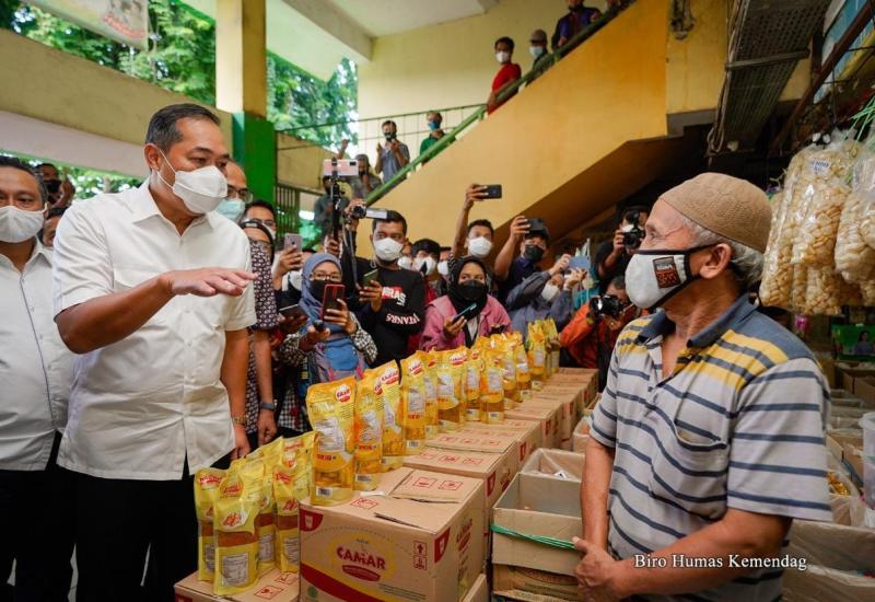 Mendag tinjau minyak goreng