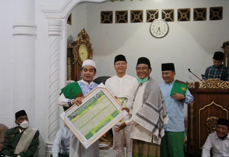 Gubernur Rohidin Masjid Wadah Pemersatu
